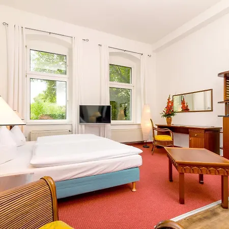 Altstadthotel Am Theater 3* קוטבוס