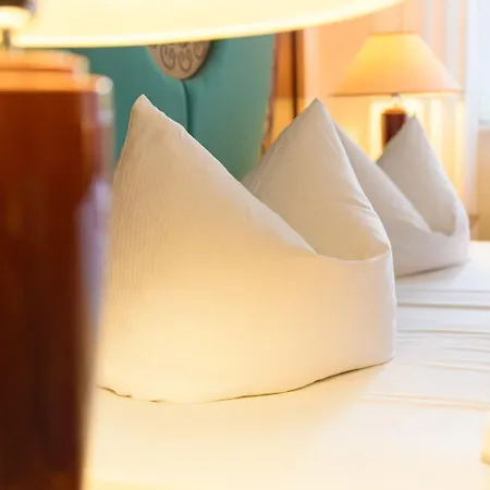 Otel Altstadthotel Am Theater 3*