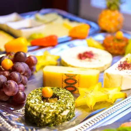 מלון Altstadthotel Am Theater 3*