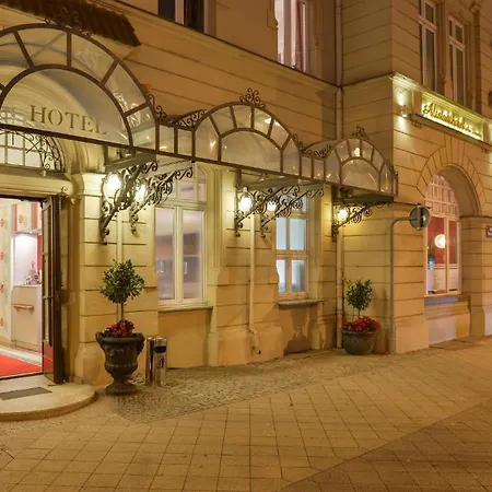 Altstadthotel Am Theater 3*