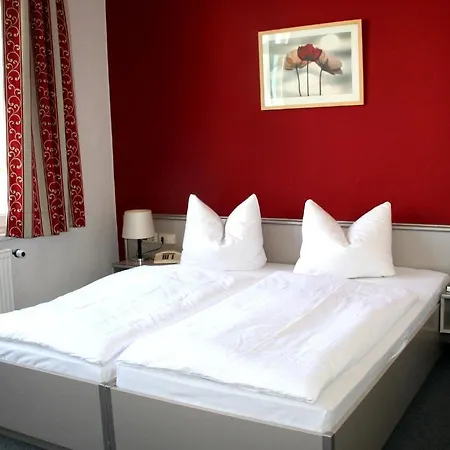 מלון Altstadthotel Am Theater 3*